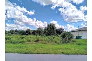 100 Flanders Street, Port Charlotte, FL 33954 - MLS#F10463365