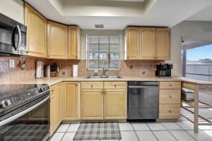 8480 NW 28th St, Sunrise, FL 33322 Sold 12/24/24