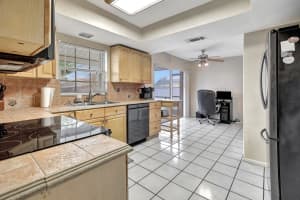 8480 NW 28th St, Sunrise, FL 33322 Sold 12/24/24