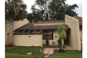 9800 NW 16th Ct, Pembroke Pines, FL 33024 - MLS#F10463396