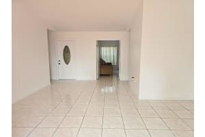 19607 NW 62nd Ave, Hialeah, FL 33015 Sold 02/24/25
