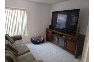 19607 NW 62nd Ave, Hialeah, FL 33015 Sold 02/24/25