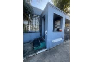 812 NW 103rd St, Miami, FL 33150 Sold 12/12/24