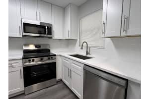 6020 Shakerwood Cir 201, Tamarac, FL 33319 Sold 12/09/24
