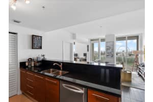 244 Biscayne Blvd 701, Miami, FL 33132 Sold 12/17/24