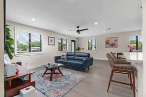 5690 NE 8th Ave, Oakland Park, FL 33334 Sold 11/07/24