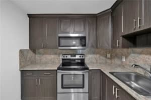 490 N Laurel Dr 7a, Margate, FL 33063 Sold 12/30/24