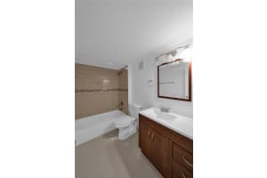 490 N Laurel Dr 7a, Margate, FL 33063 Sold 12/30/24