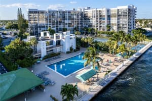 1000 Parkview Dr 420, Hallandale Beach, FL 33009 - MLS#F10463632