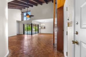 4106 N 51st Ave, Hollywood, FL 33021 Sold 01/13/25