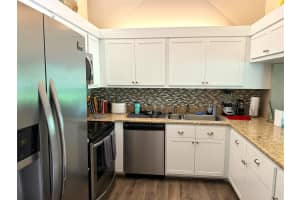 308 Republic Ct 308, Deerfield Beach, FL 33442 Sold 03/14/25