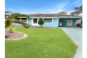 1076 SW 37th Ter, Palm City, FL 34990 Sold 01/03/25