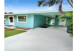 1076 SW 37th Ter, Palm City, FL 34990 Sold 01/03/25