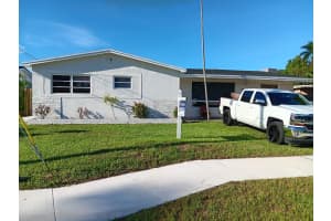 704 4th Street, Hallandale Beach, FL 33009 - MLS#F10464039