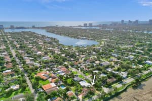 701 N 14th Ave, Hollywood, FL 33019 Sold 11/07/24