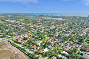 701 N 14th Ave, Hollywood, FL 33019 Sold 11/07/24