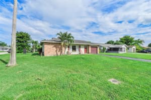 7402 Westwood Dr, Tamarac, FL 33321 Sold 11/18/24
