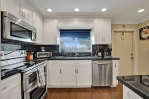 6800 Royal Palm Blvd 308F, Margate, FL 33063 Sold 03/19/25