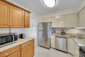 1400 S OCEAN DR 305, Hollywood, FL 33019 - MLS#F10464370