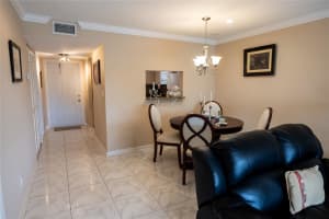 9350 Sunrise Lakes Blvd 304, Sunrise, FL 33322 Sold 01/03/25