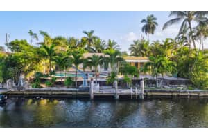 221 SE 9th Ct, Pompano Beach, FL 33060 Sold 05/07/25