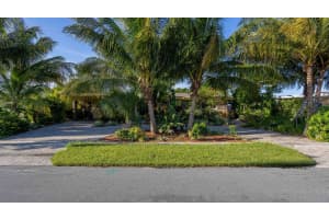 221 SE 9th Ct, Pompano Beach, FL 33060 Sold 05/07/25