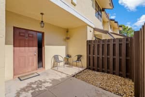 121 SW 97th Ave 121, Pembroke Pines, FL 33025 Sold 11/20/24