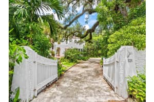 121 Rose Dr, Fort Lauderdale, FL 33316 Sold 02/18/25
