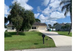 701 NW Biscayne Dr, Port Saint Lucie, FL 34983 Sold 12/09/24