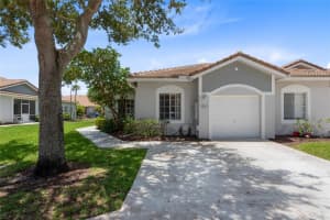 4704 SW 12th Pl, Deerfield Beach, FL 33442 Sold 12/11/24