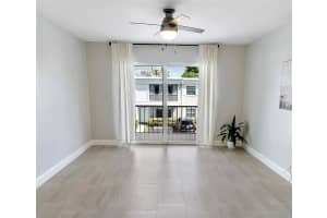 6243 Bay Club Dr 3, Fort Lauderdale, FL 33308 Sold 04/03/25