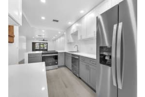 1376 NW 97th Ter 274, Pembroke Pines, FL 33024 Sold 05/09/25
