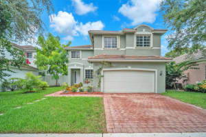 1977 NW 100 Way, Pembroke Pines, FL 33024 Sold 11/15/24