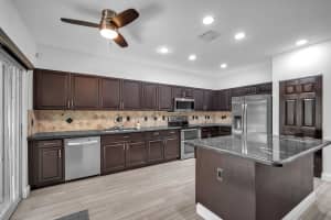 1977 NW 100 Way, Pembroke Pines, FL 33024 Sold 11/15/24