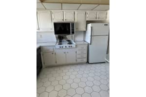 1817 S Ocean Dr 915, Hallandale Beach, FL 33009 Sold 12/18/24