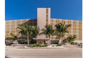 400 Golden Isles Dr 21, Hallandale Beach, FL 33009 Sold 12/20/24