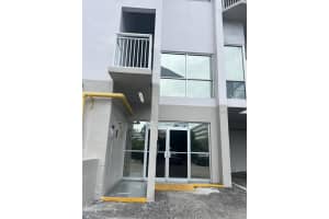 18031 Biscayne Blvd 604, North Miami Beach, FL 33160 Sold 02/06/25