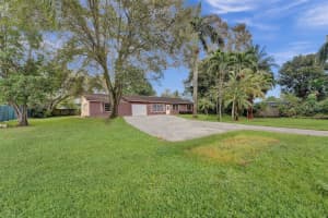 6645 SW 49th Street, Davie, FL 33314 Sold 02/14/25