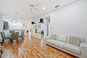 10274 Lombardy Dr 10274, Tamarac, FL 33321 Sold 04/22/25