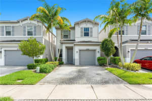 4528 NW 48 Ter Terrace, Tamarac, FL 33319 Sold 12/30/24