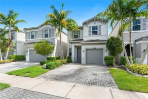 4528 NW 48 Ter Terrace, Tamarac, FL 33319 Sold 12/30/24