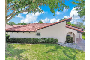 8193 Pine Cir 48, Tamarac, FL 33321 Sold 12/03/24