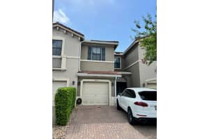 3340 NW 10th Ave, Pompano Beach, FL 33064 Sold 02/10/25