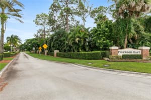 12628 Pineacre Ln, Wellington, FL 33414 Sold 11/27/24