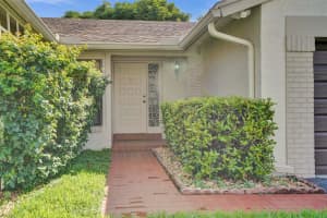 600 Fairfax Ave, Davie, FL 33325 Sold 12/05/24