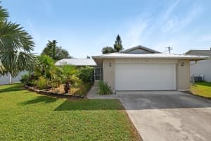 137 Santa Barbara Place, Cape Coral, FL 33990 - MLS#F10465203