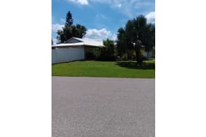 137 Santa Barbara Place, Cape Coral, FL 33990 - MLS#F10465203