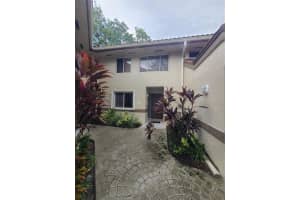 9231 NW 9 PL 9231, Plantation, FL 33324 Sold 01/30/25