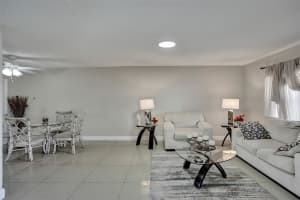 7208 NW 63RD ST, Tamarac, FL 33321 Sold 05/01/25