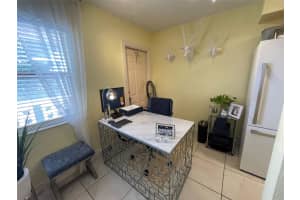 2607 NE 8th Ave 25, Wilton Manors, FL 33334 Sold 11/22/24